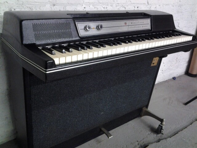 A Rare Breed Indeed: The Wurlitzer 214A | Chicago Electric Piano