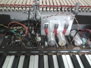 What is the difference between a Wurlitzer 200 and 200A?