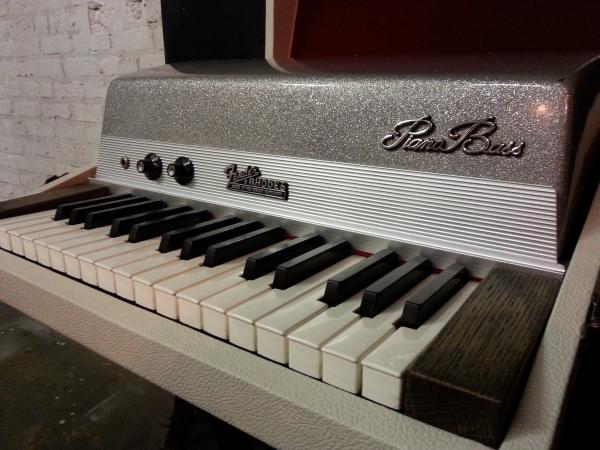 Custom Shop: The Ivory Fender Rhodes Piano Bass