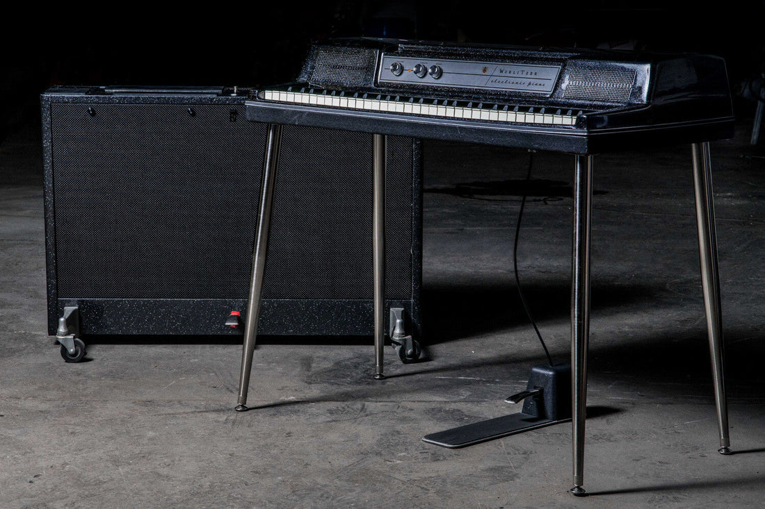 Custom Shop: 'Deep Space' Smart Chop Wurlitzer 214A
