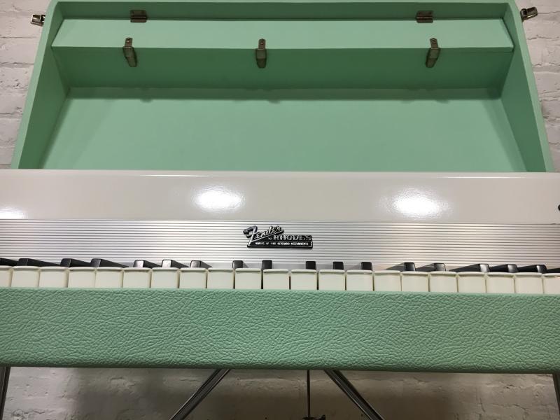 Custom Shop: Surf Green Rhodes Mark I Stage 73
