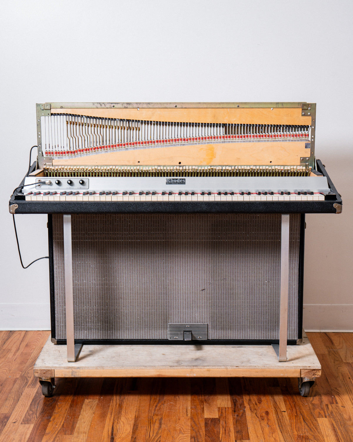 1975 Rhodes Mark I Suitcase 88 "Alberta"