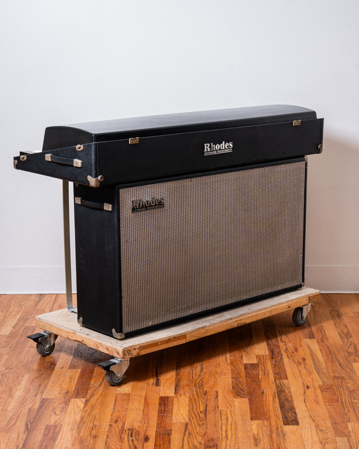 1975 Rhodes Mark I Suitcase 88 "Alberta"
