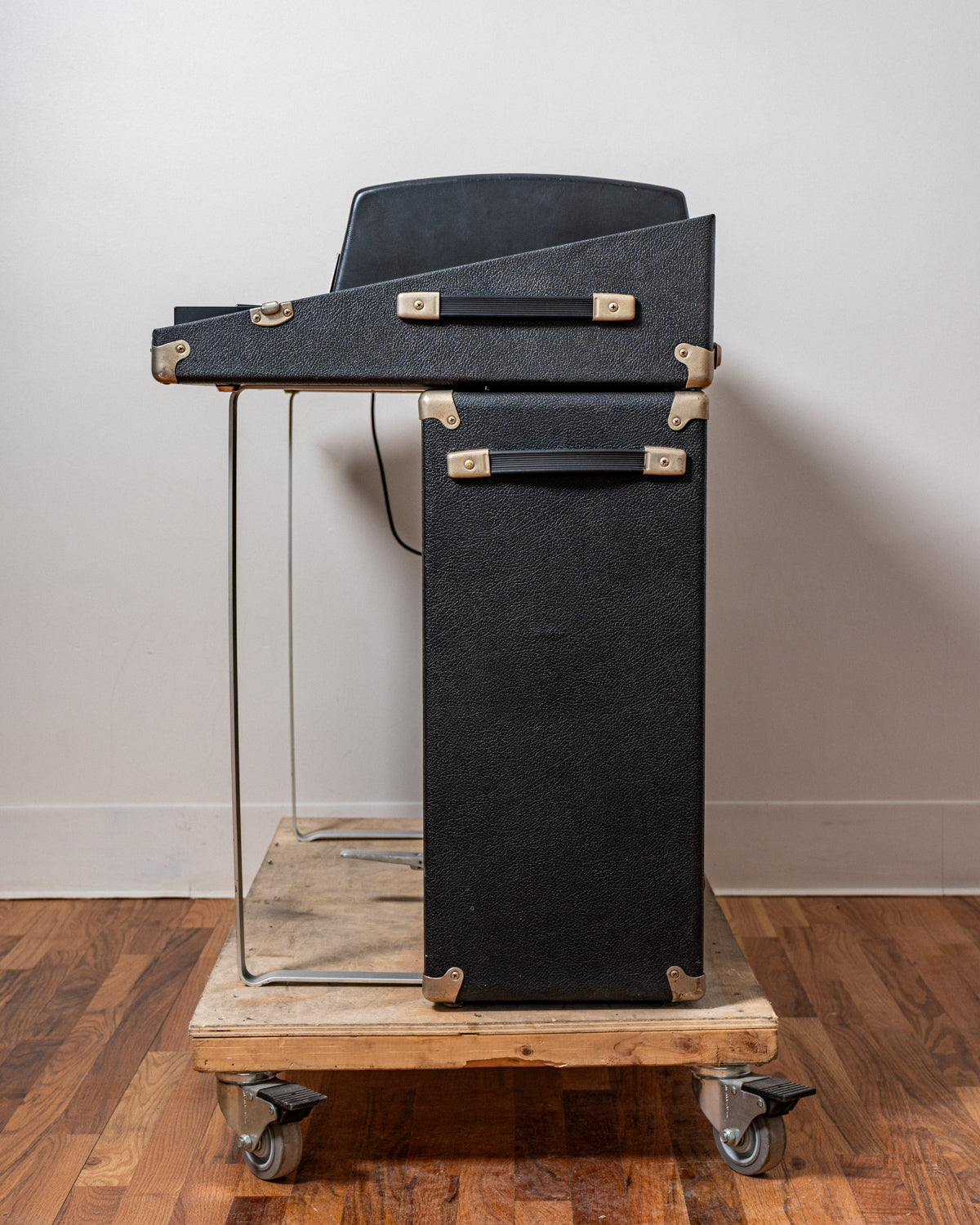 1978 Rhodes Mark I Suitcase 73 "Greg"