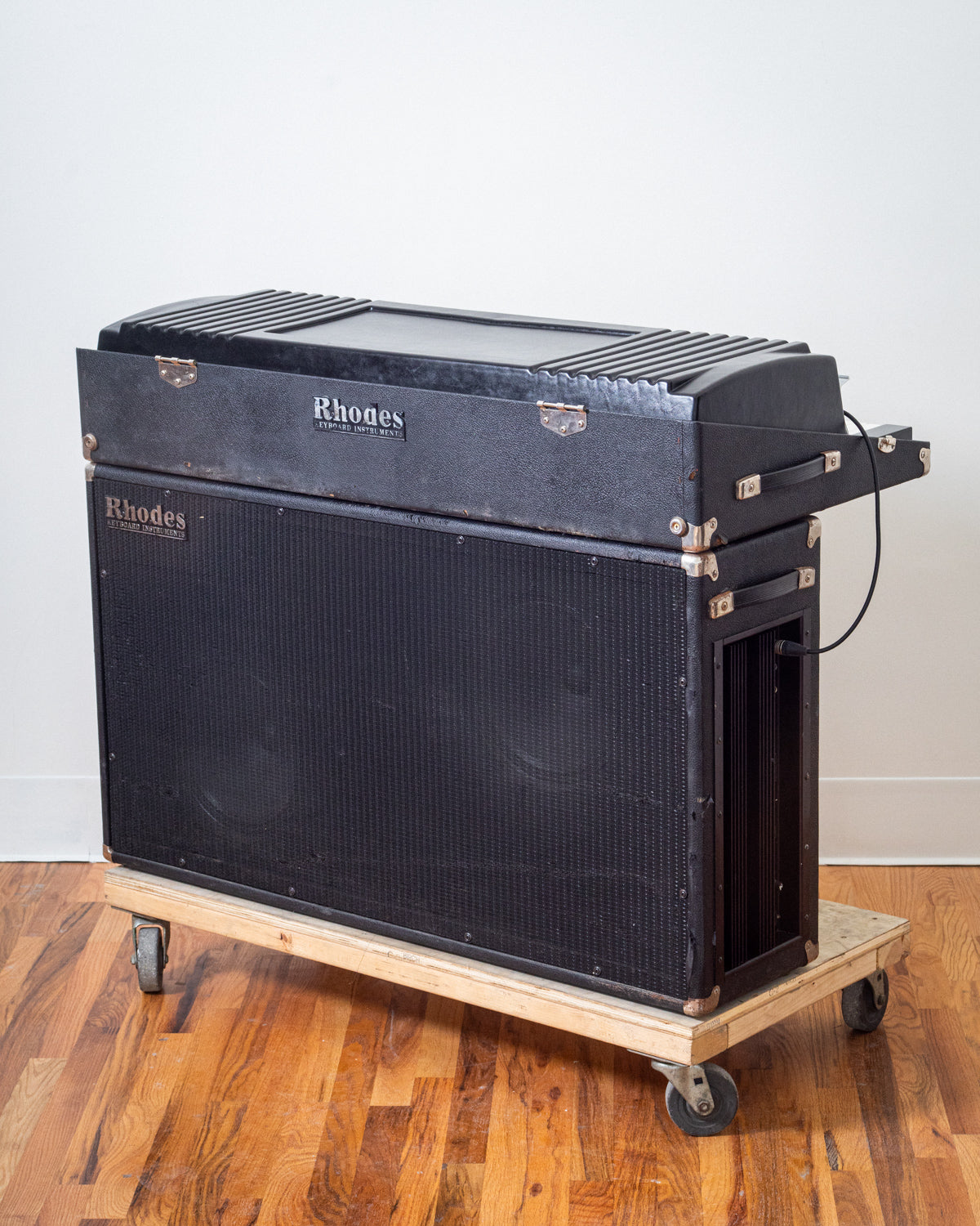 1982 Rhodes Mark II Suitcase 73 "Rod"