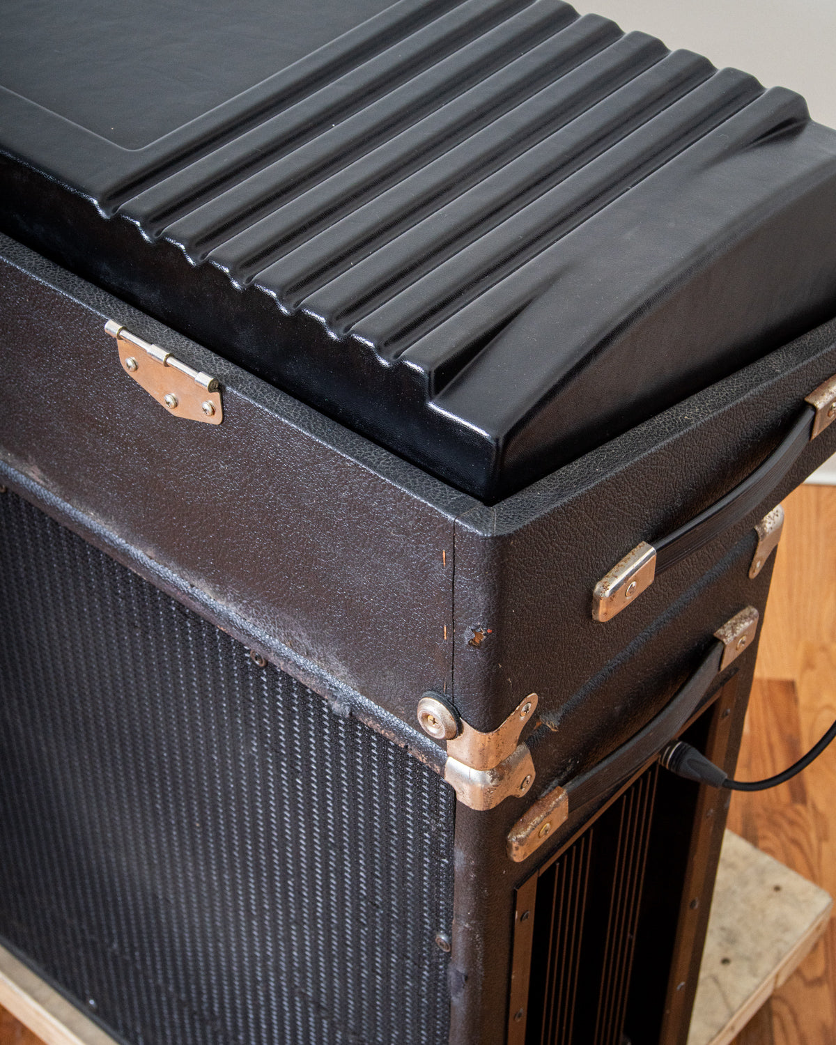 1982 Rhodes Mark II Suitcase 73 "Rod"