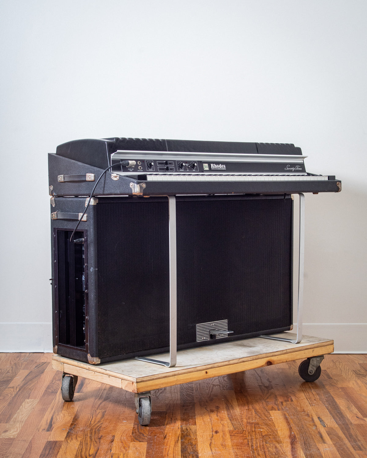 1982 Rhodes Mark II Suitcase 73 "Rod"