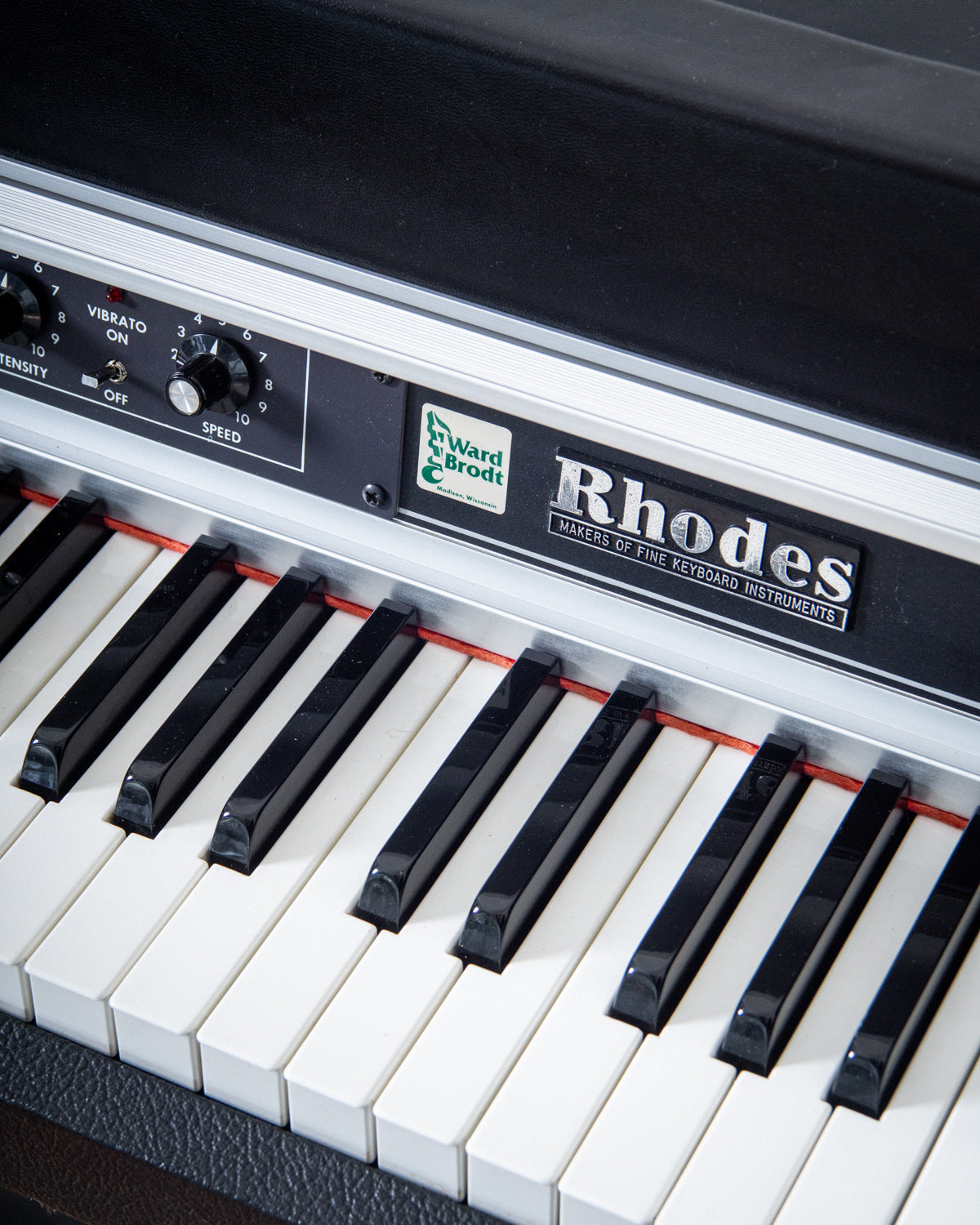 1982 Rhodes Mark II Suitcase 73 "Rod"