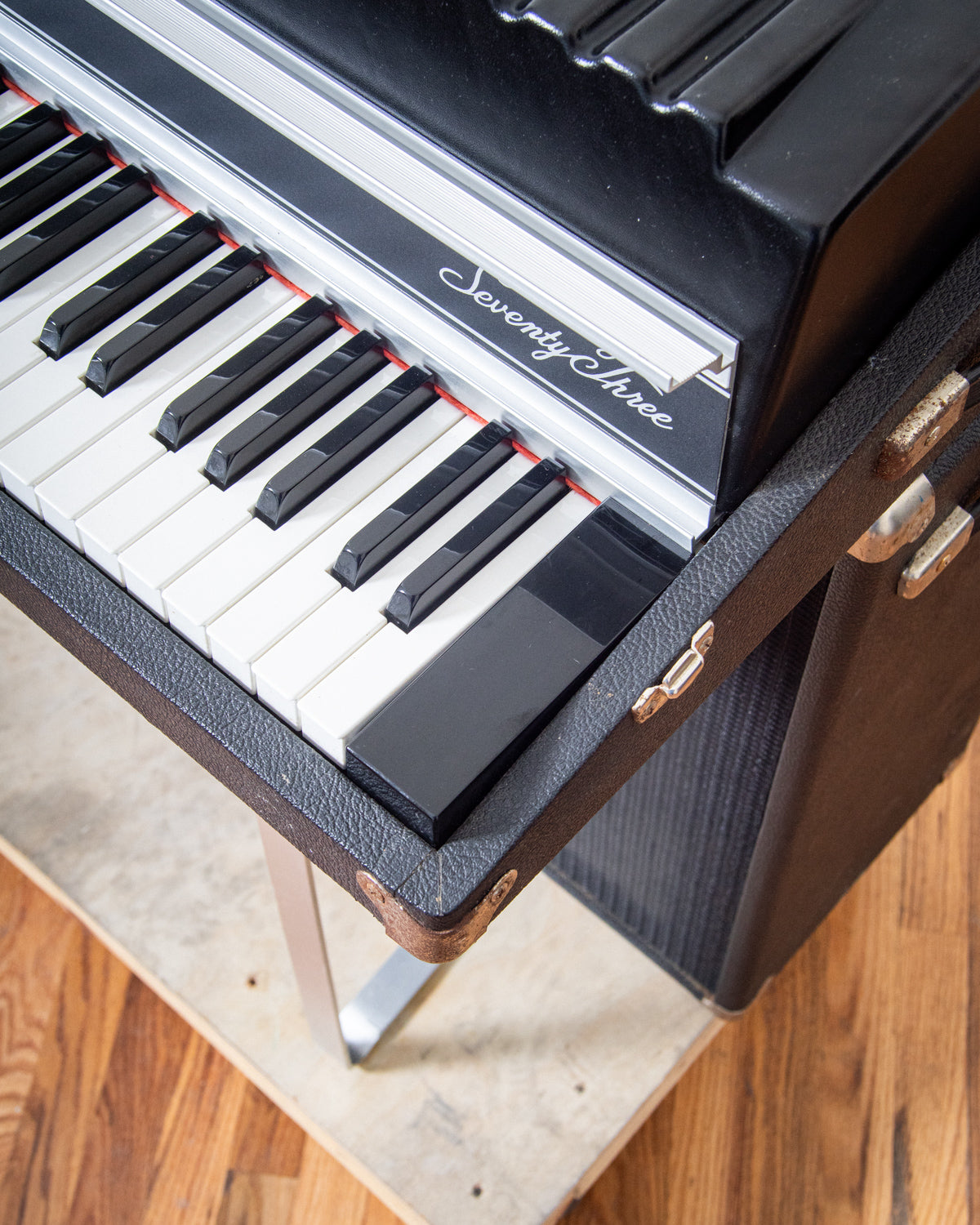 1982 Rhodes Mark II Suitcase 73 "Rod"