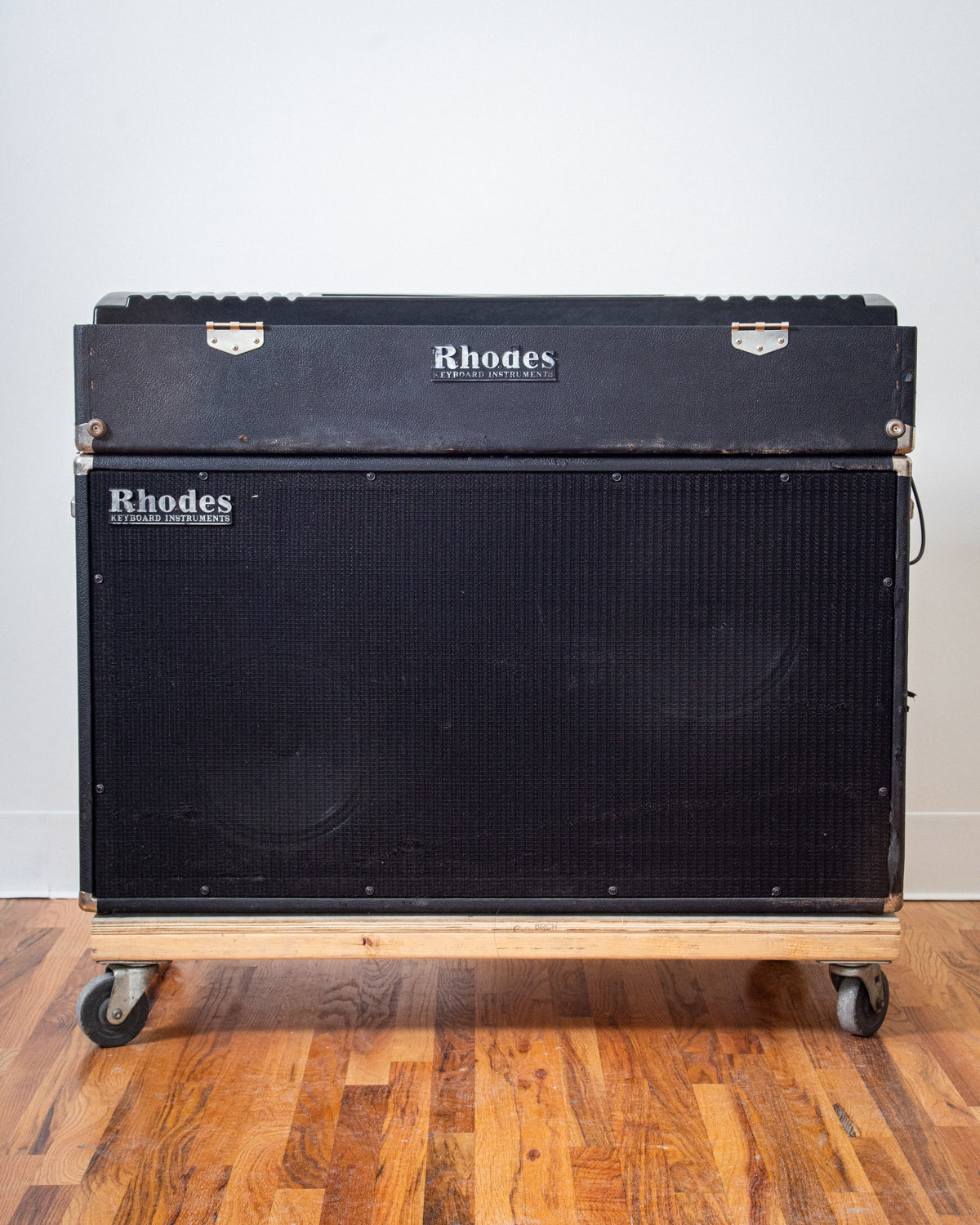 1982 Rhodes Mark II Suitcase 73 "Rod"