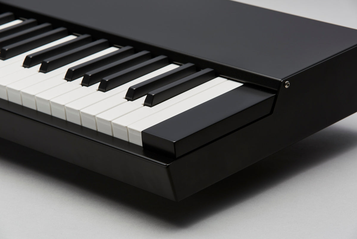 Mellotron M4000D Mini, black, keyboard detail