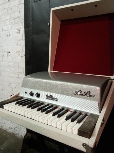 Rhodes Bass